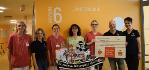 Delegation der Borussen Metropole Grönegau bei der Spendenübergabe in Christlichen Kinderhospital Osnabrück.