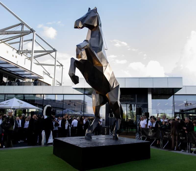 Fohlenstatue vor dem Borussia-Park